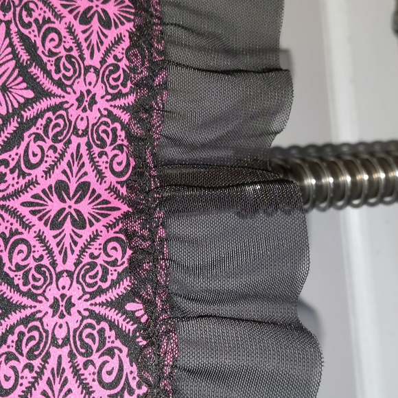 Pink and Black Slip - Picture 4 of 5